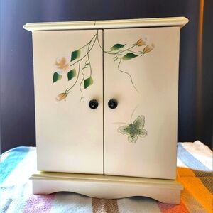 Vintage Armoire Jewelry Box - 🤍 White Hand Painted With Flowers/Butterfly